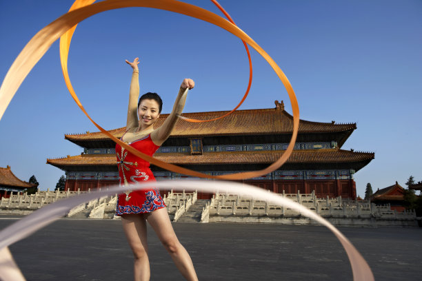 体操运动员在太庙图片下载