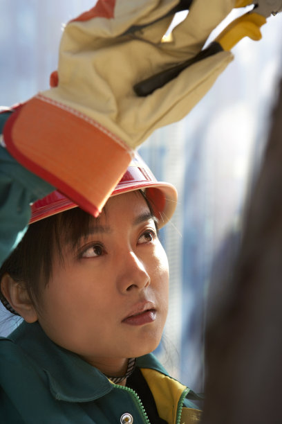 建筑工人在工地图片下载