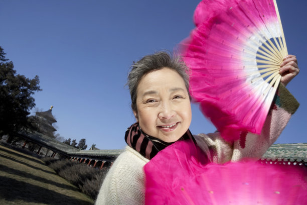 老年人扇舞图片下载