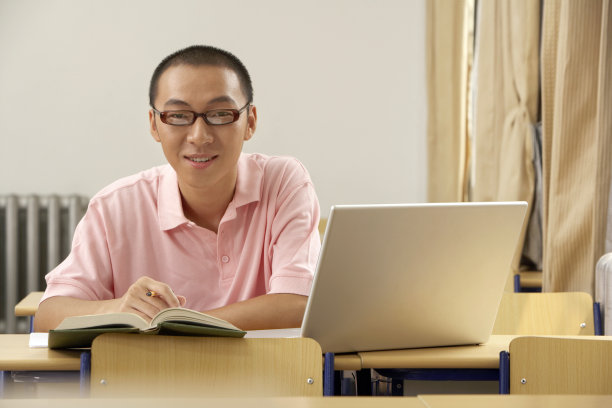 学生记笔记图片下载