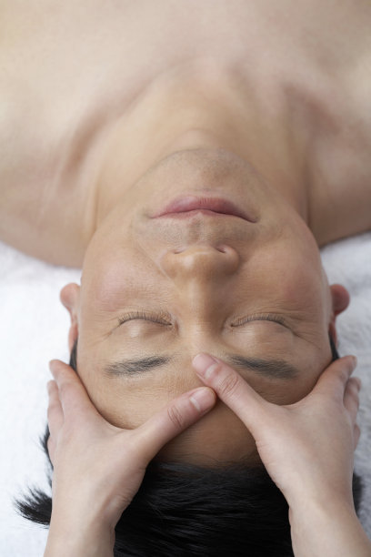 男子做Spa图片下载