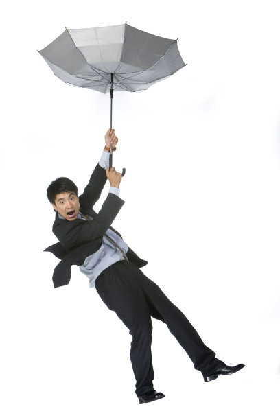 打伞的商务男士图片下载