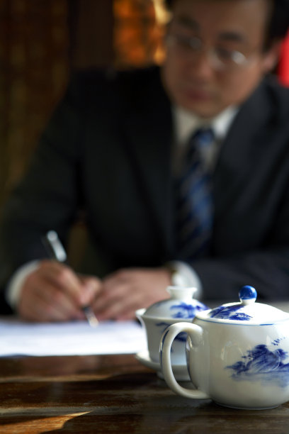 男商人办公图片下载