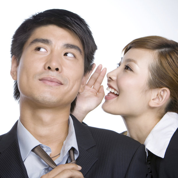 说悄悄话的商务人士图片下载