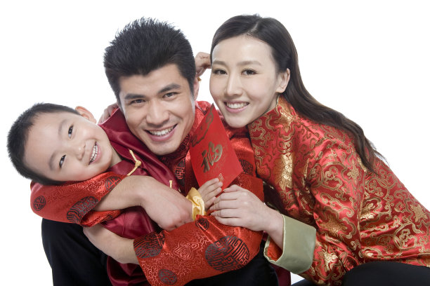 穿着唐装的家庭合影图片下载