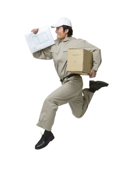 兴奋的快递员图片下载