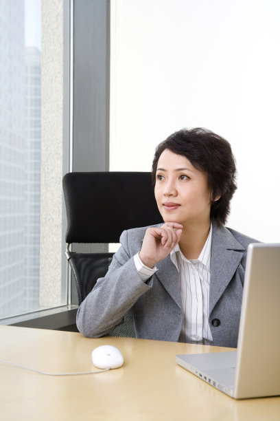 商务女士办公图片下载