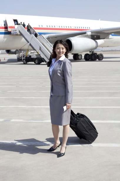 商务女士在机场图片下载