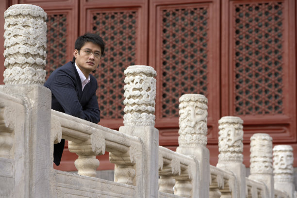 太庙商务男性肖像图片下载