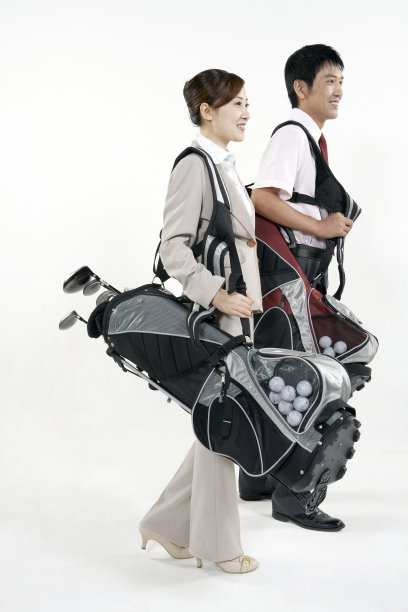 年轻人打高尔夫图片下载