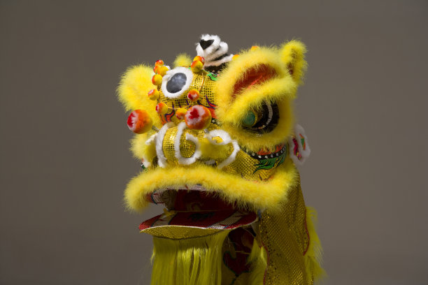 黄色醒狮头图片下载