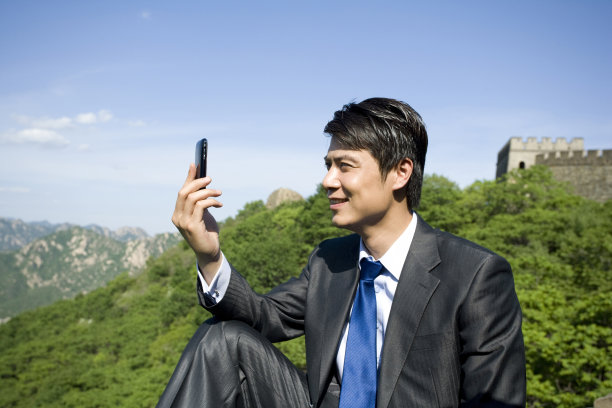 商务男士在长城图片下载
