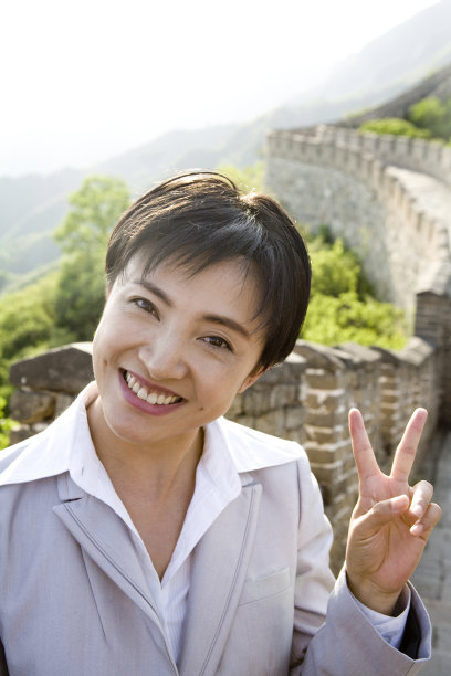 商务女士在长城图片下载