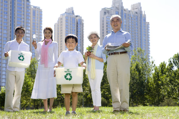 全家一起环保图片下载