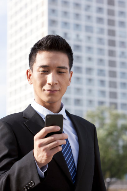 商务人士用手机图片下载