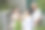 小女孩和爷爷奶奶一起玩耍图片下载