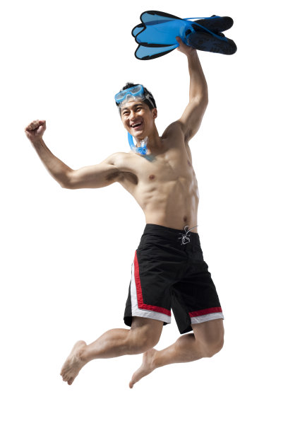 青年男子和潜水装备图片下载