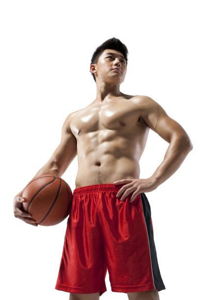 健壮的青年男子和篮球图片下载
