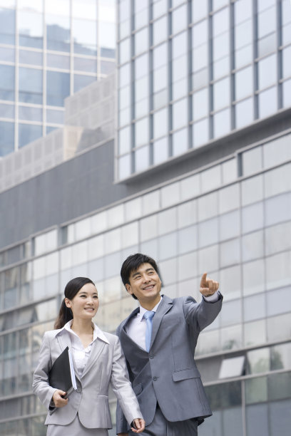 商务人士在交谈图片下载