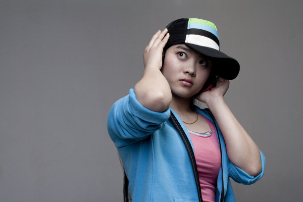 时尚Hip-hop青年肖像图片下载