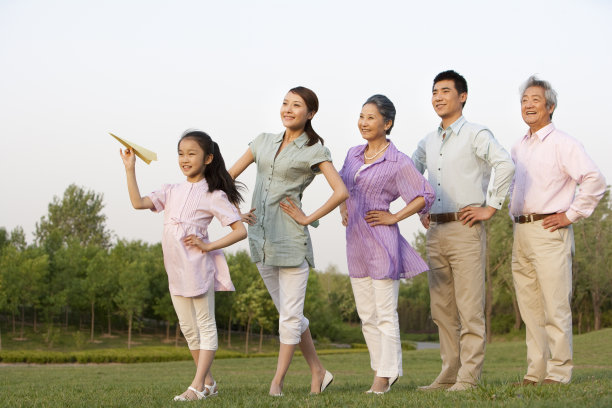 快乐家庭放飞梦想图片下载