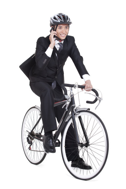 骑车男子打电话图片下载