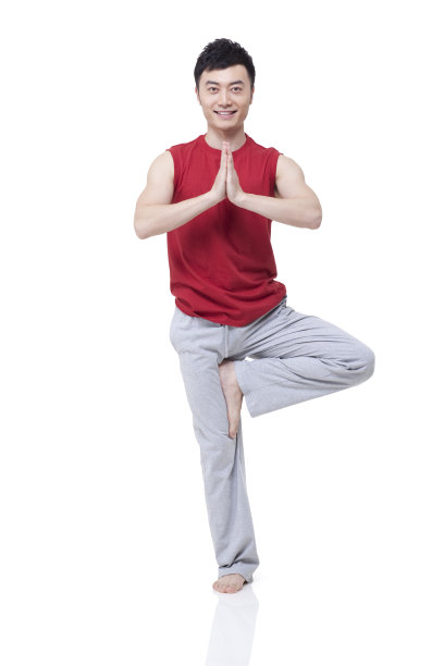 年轻男子做瑜伽图片下载