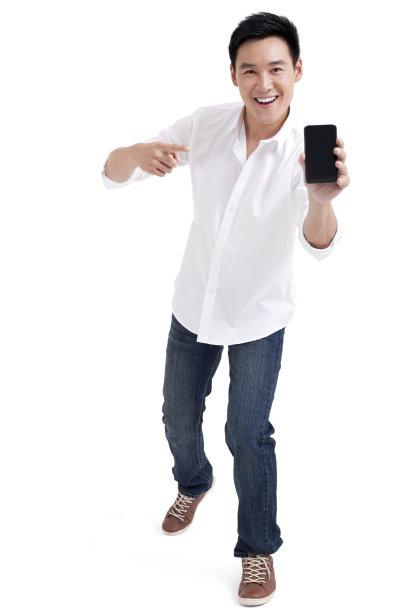 青年男子和手机图片下载