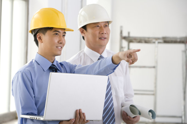 工程师在施工现场图片下载