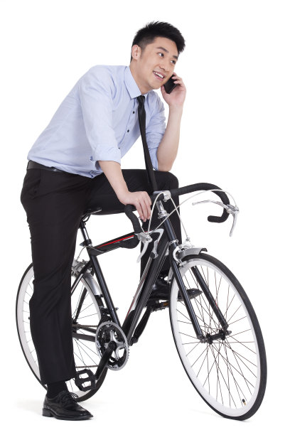 骑车男子打电话图片下载
