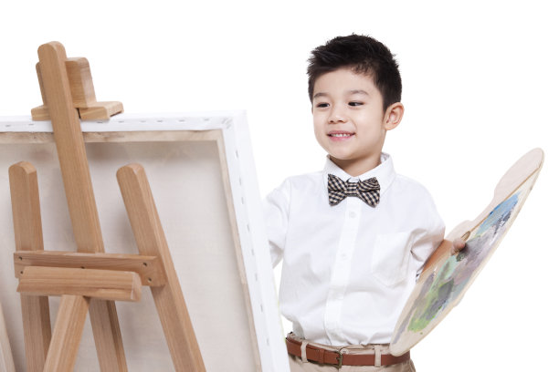 小男孩画画图片下载