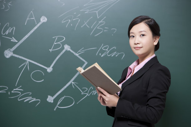 课堂上的女老师图片下载