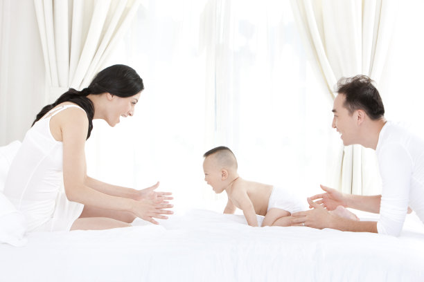 幸福的一家人图片下载