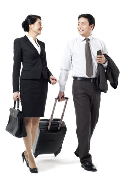 商务女士和旅行的商务男士图片下载