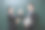 男老师和女老师击掌图片下载