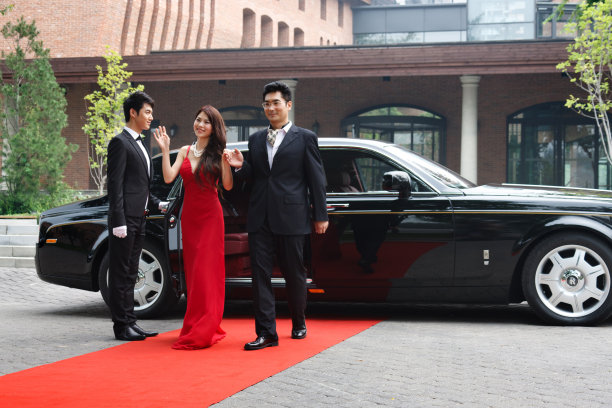 东方人奢华汽车生活图片下载