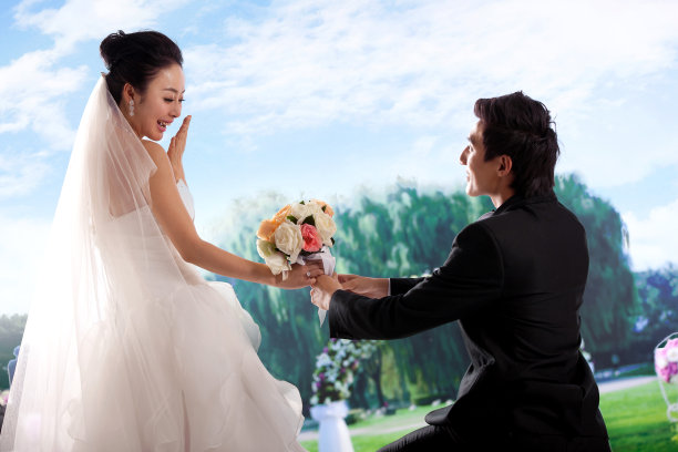 浪漫婚纱情侣图片下载