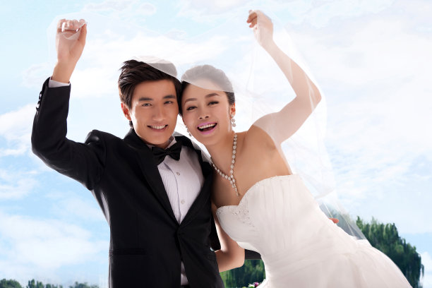 浪漫婚纱情侣图片下载