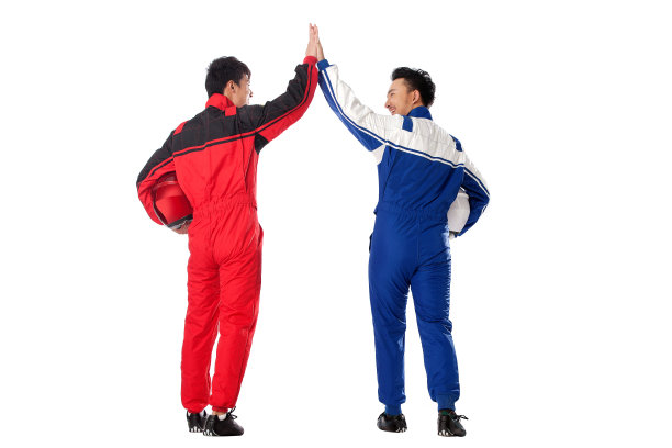 青年赛车手图片下载