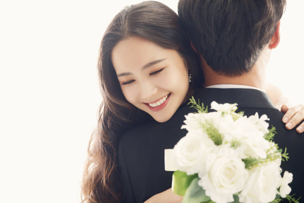 浪漫的新郎和新娘图片下载