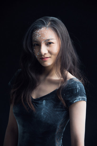 青年芭蕾舞者图片下载