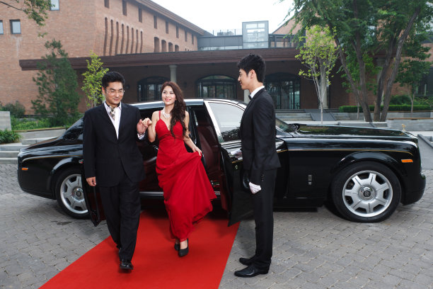 东方人奢华汽车生活图片下载