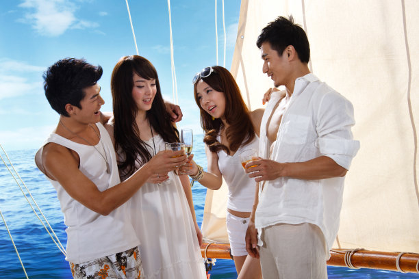 东方人航海出行图片下载