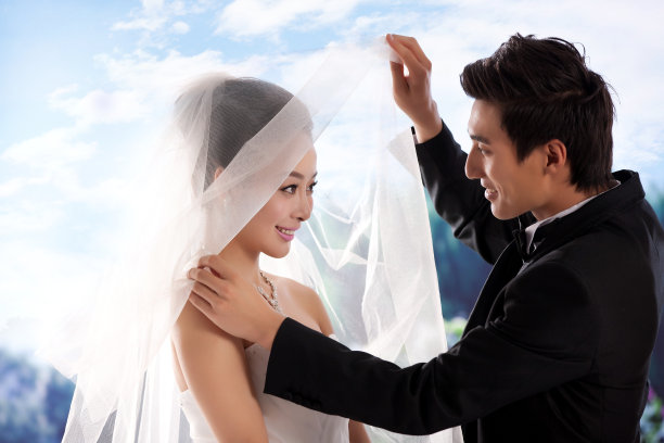 浪漫婚纱情侣图片下载