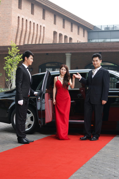 东方人奢华汽车生活图片下载