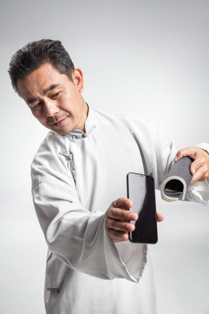 复古中老年男人图片下载