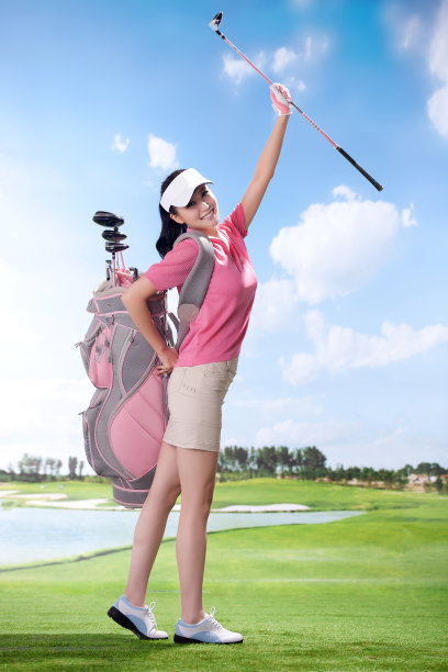 东方女人打高尔夫图片下载