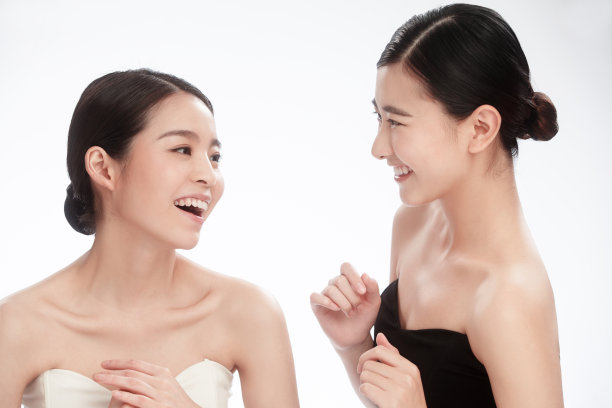 漂亮的女闺蜜图片下载