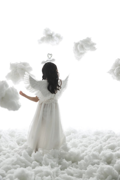 拿着魔法棒的小天使背影图片下载