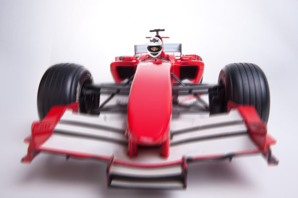 青年赛车手图片下载